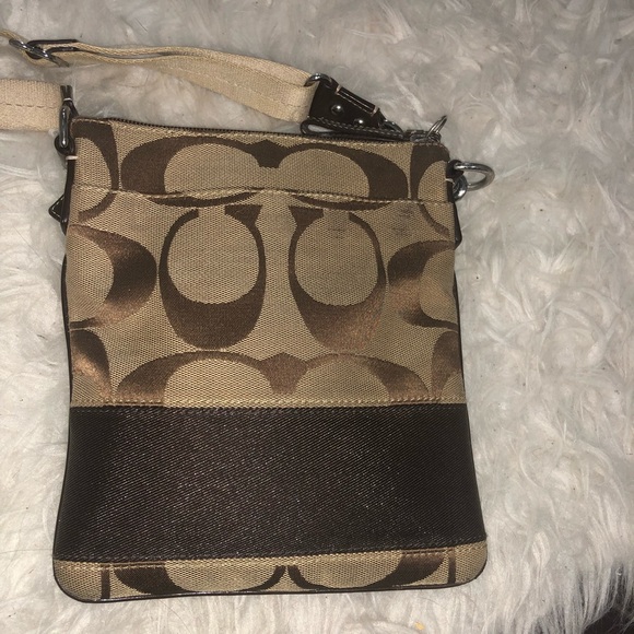 Coach class brown crossbody bag - Picture 2 of 3
